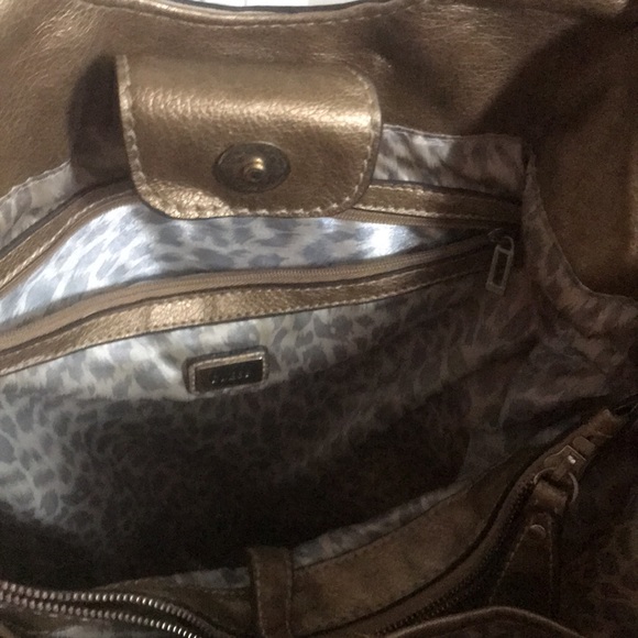 Guess Purse - Picture 8 of 8